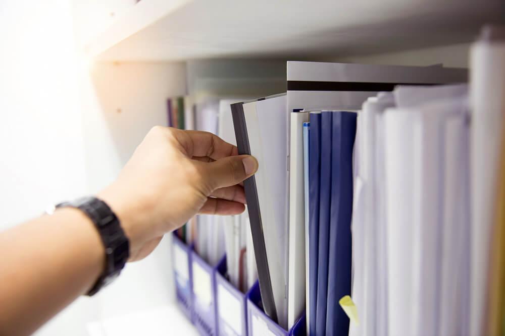 Como a arquivologia pode ajudar na gestão de documentos?